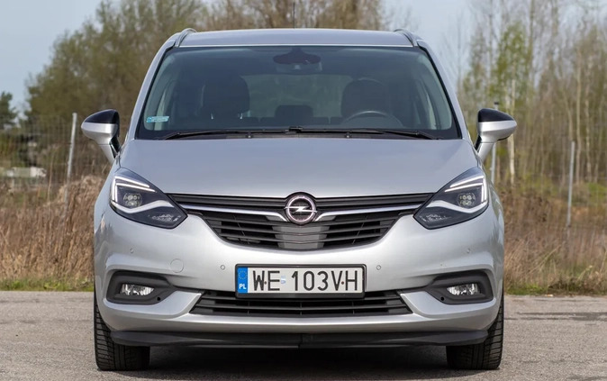 Opel Zafira cena 59900 przebieg: 154998, rok produkcji 2018 z Janikowo małe 781